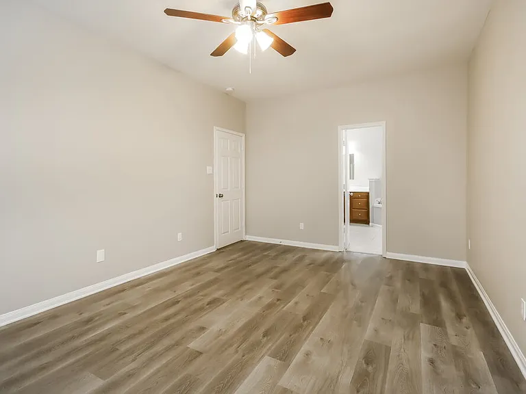 10296 Stone Gate Dr — Photo 12
