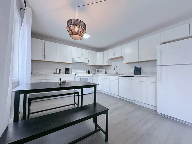 1703 McKinley Ave #2 — Photo 3