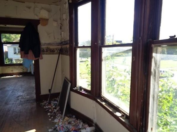 detroit-michigan-88610954 picture