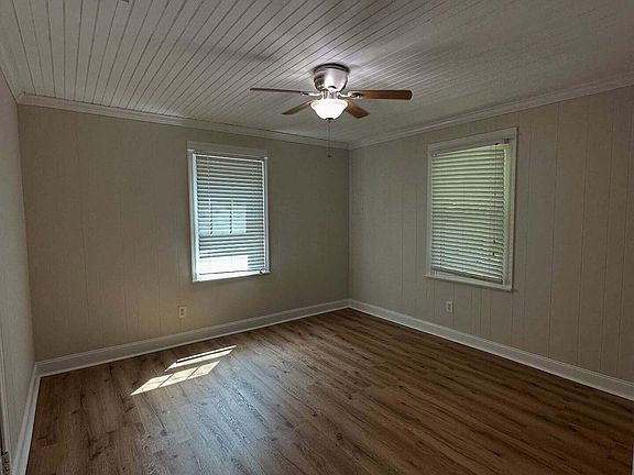 4th image of 401 Dodson St