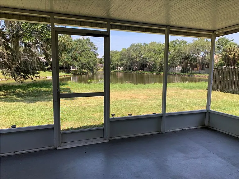 2193 Cork Oak St E — Photo 31