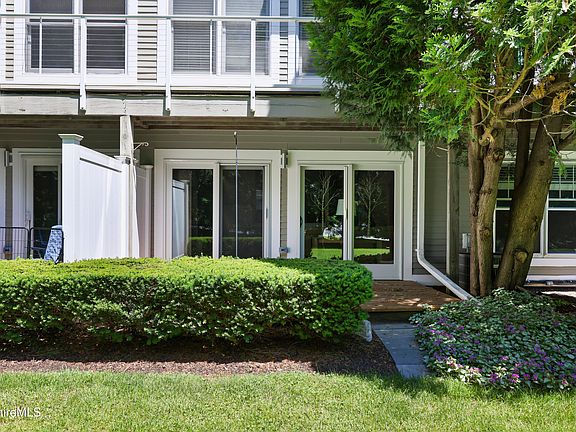 4th image of 80 Taconic Ave APT 8