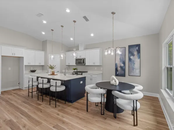 8421 Tippin Ave, Pensacola, FL 32504