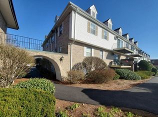 2 Williamsburg Ct UNIT 1, Shrewsbury, MA 01545