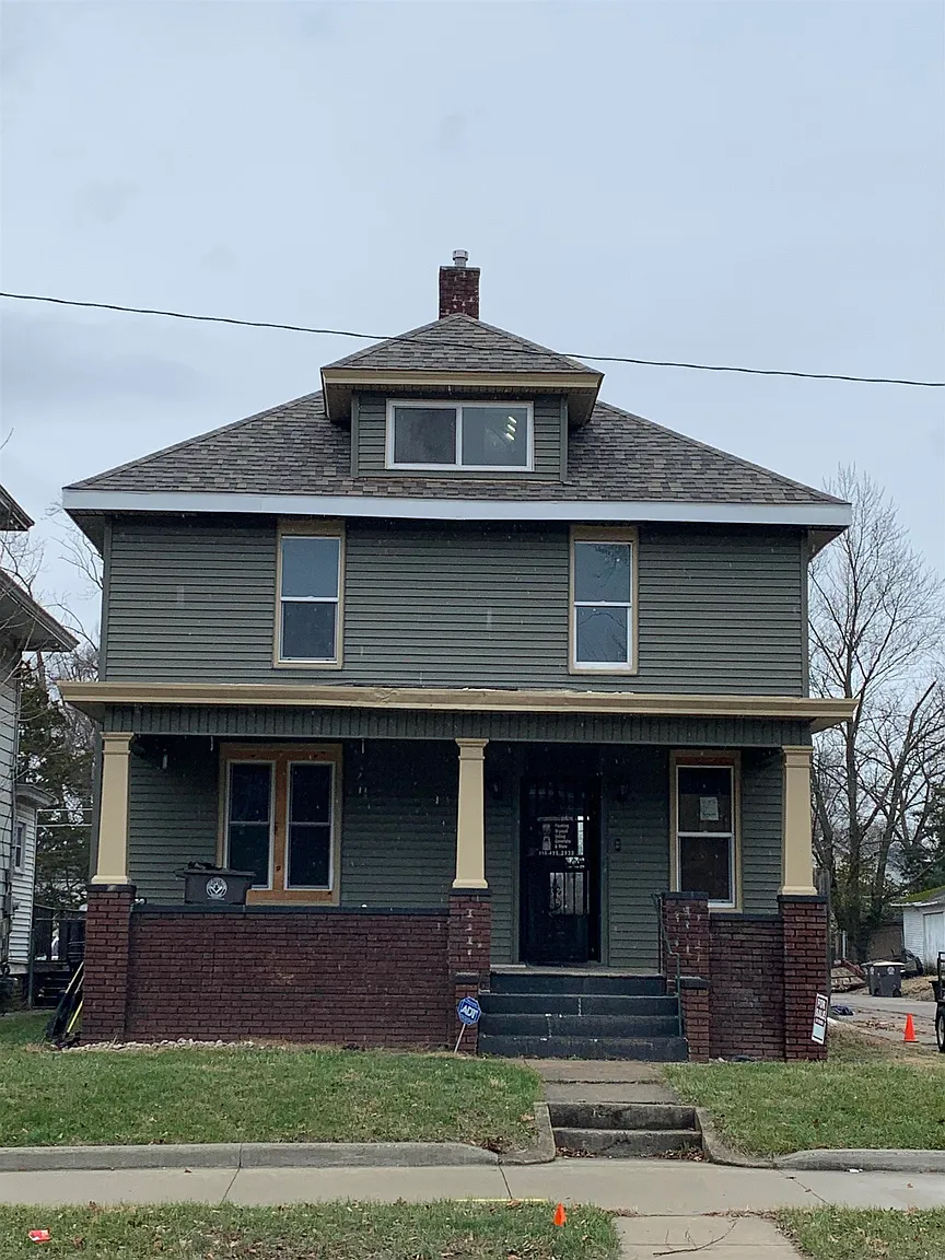 3011 S Hanna St photo 1