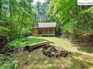 200 Plato Dr, Fleetwood, NC 28626