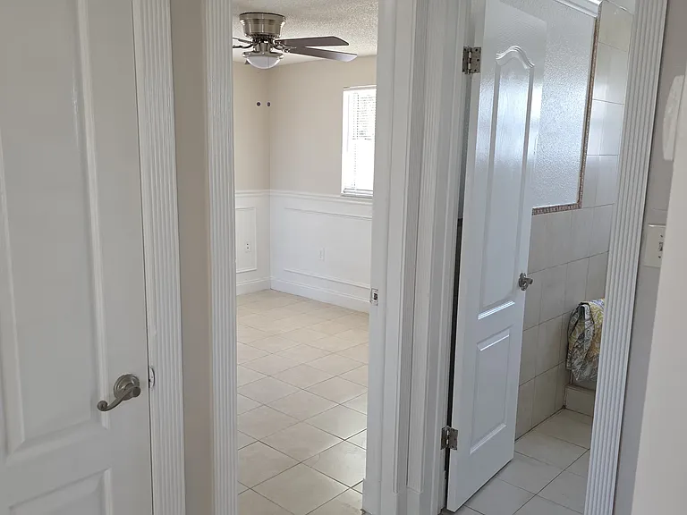 3110 Brompton Dr — Photo 2