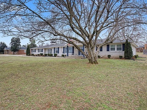 3rd image of 202 Rising Sun Ln