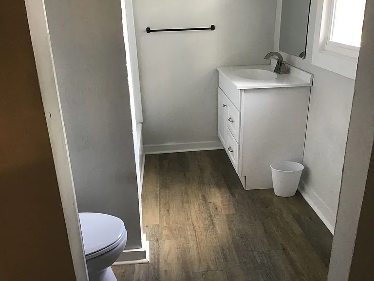 607 N High St — Photo 8