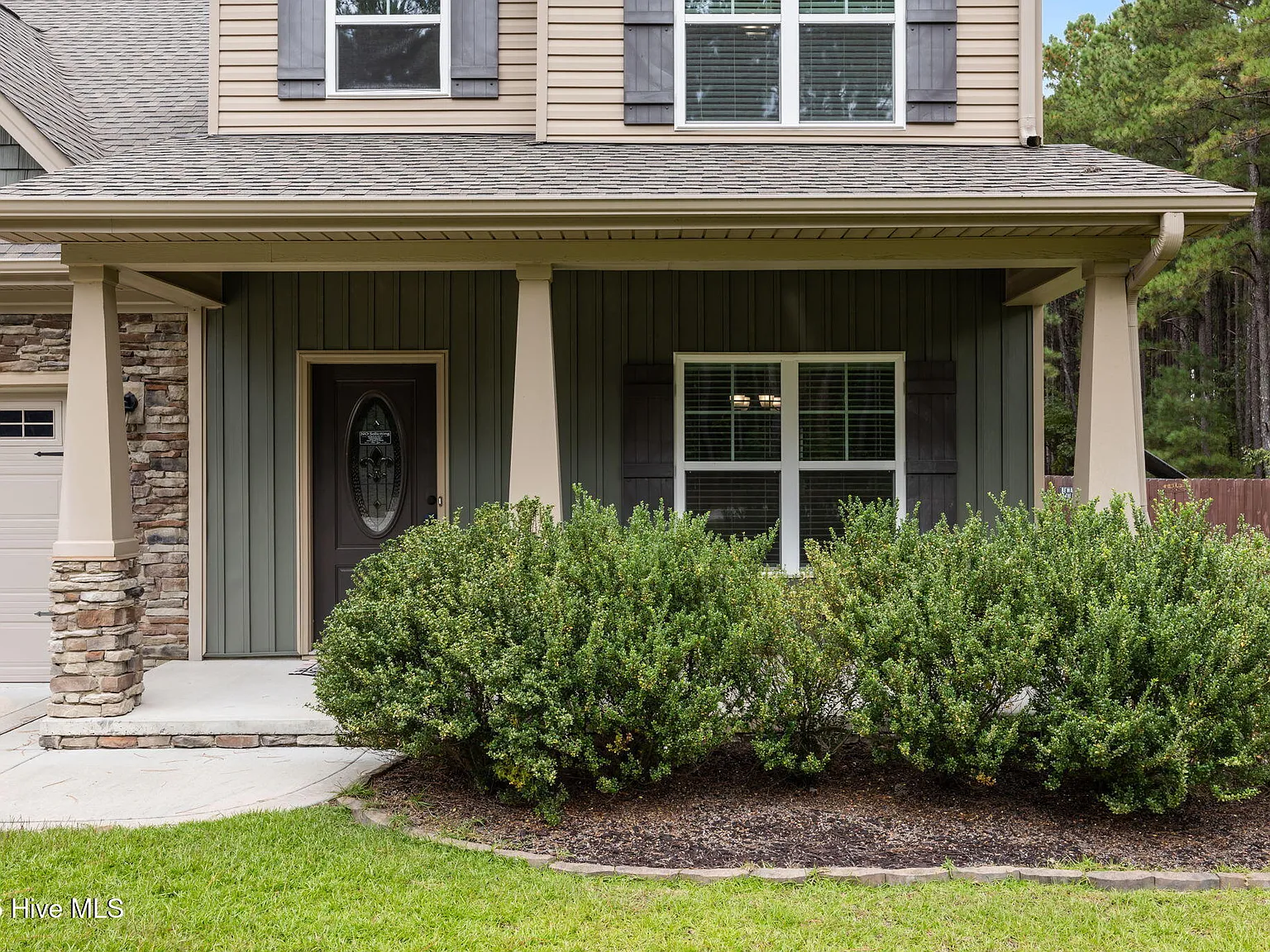 4 bed, 2.5 bath, 2252 sqft, $2,450 — Photo 3