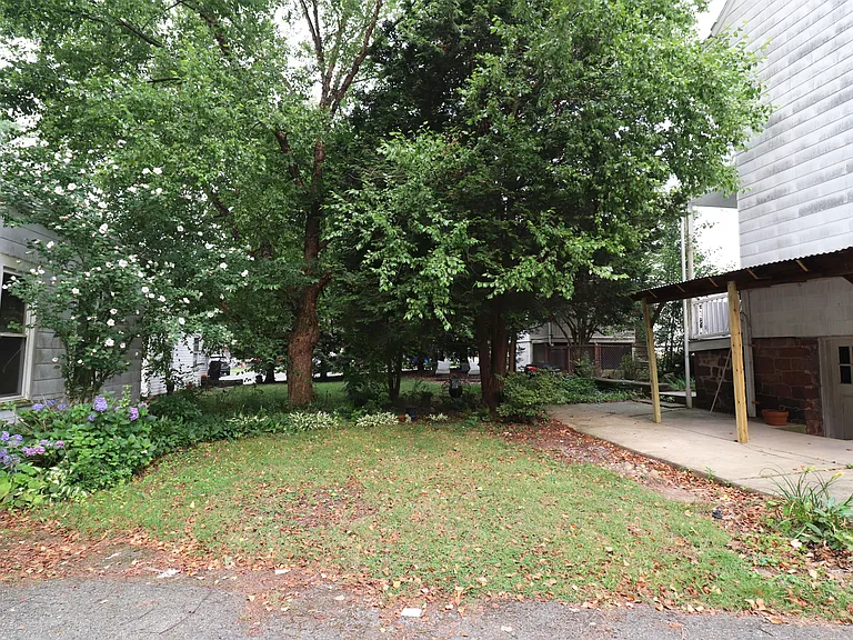 93 E Main St #1 — Photo 23