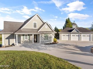 1108 Hitch Rd, Maryville, TN 37804