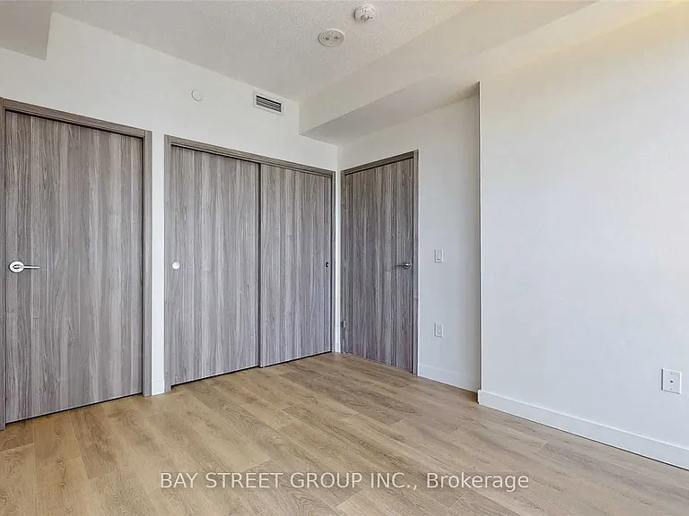 95 McMahon Dr #1212 — Photo 22