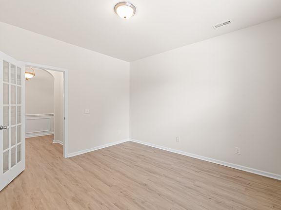 5th image of 3815 Western Gailes Way