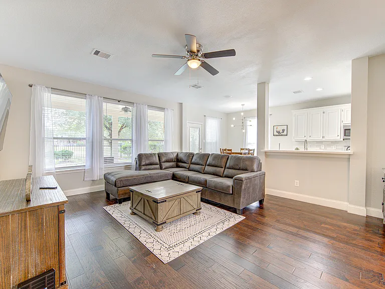 9422 Comstock Meadows Dr — Photo 5
