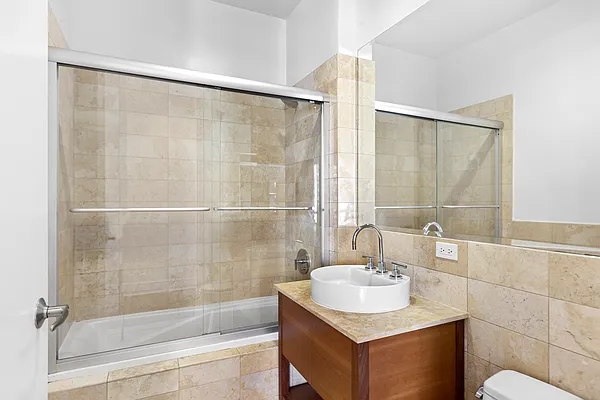 Rented by Nest Seekers International | media 9