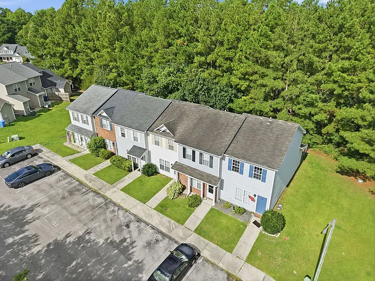 107 Spring Meadow Cir — Photo 15