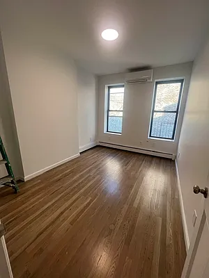 Rented by Standard Living Realty Inc | media 11