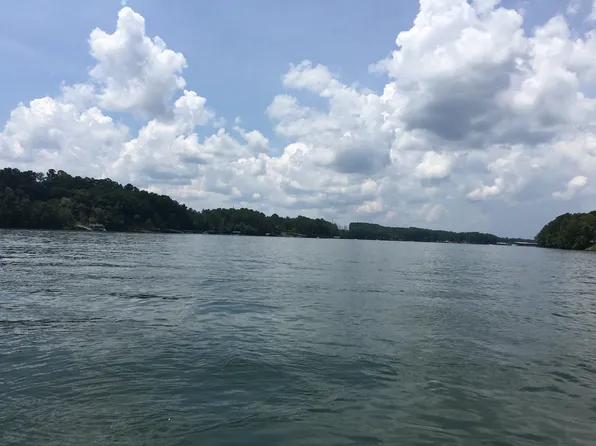 8 Colonial Club Dr, Acworth, GA 30102