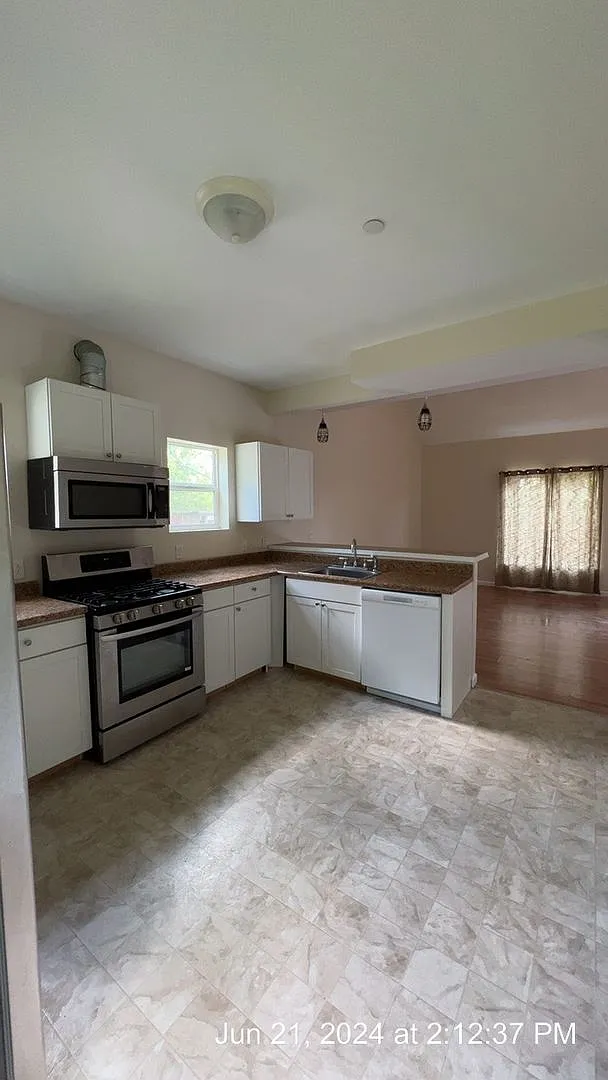 44 Highland Ave — Photo 1
