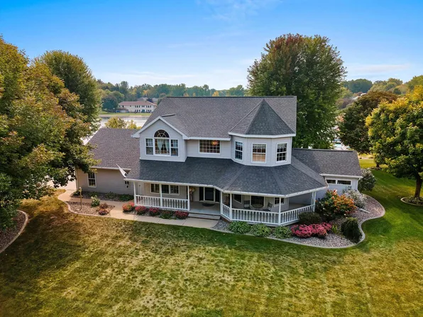 1543 Field Ct, Suamico, WI 54173