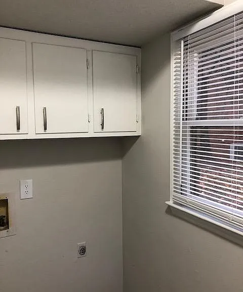 4405 Graceland Ct — Photo 9