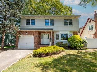 2737 Morton Ave, Oceanside, NY 11572