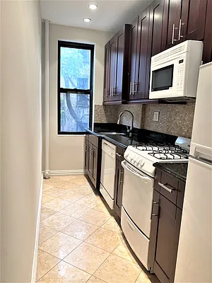 Rented by CitySites Real Estate Group | media 4