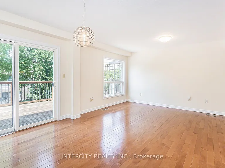 258 McMeeken Dr — Photo 9
