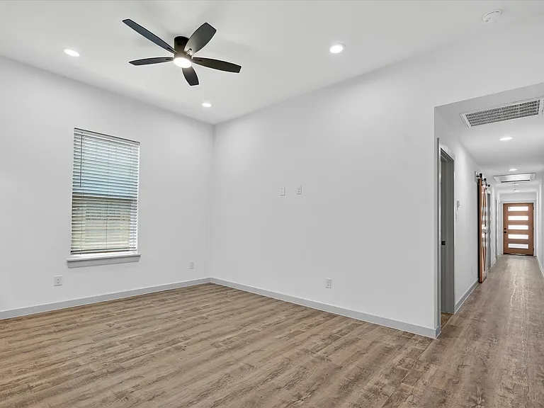 2107 Church St #B — Photo 7