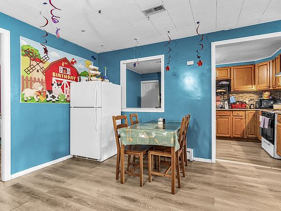 4th image of 28 Exchange St