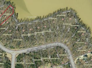 331 Terrapin Pointe Rd, Hodges, SC 29653