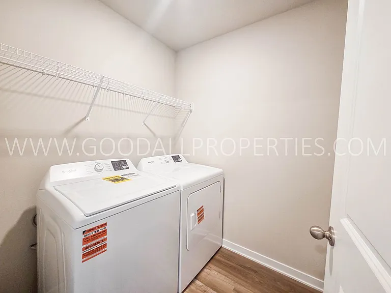 1047 Daisy Ln — Photo 12