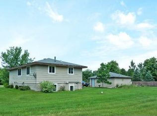 32820 57th Avenue Ct, Cannon Falls, MN 55009