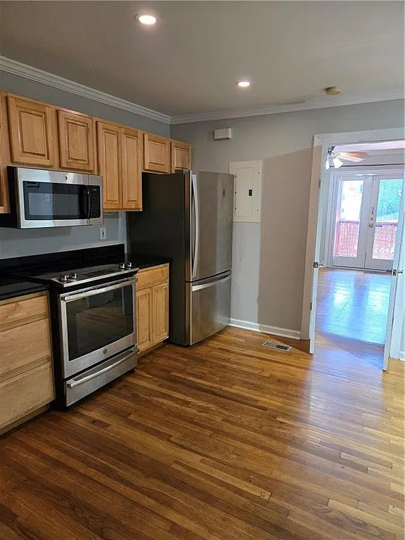 1 bed, 1.0 bath, 620 sqft, $1,800 — Photo 4