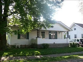 311 Barton Ave photo 1