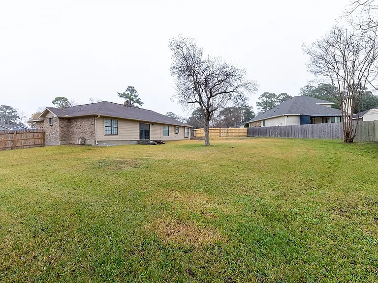 328 Lake View Dr — Photo 19
