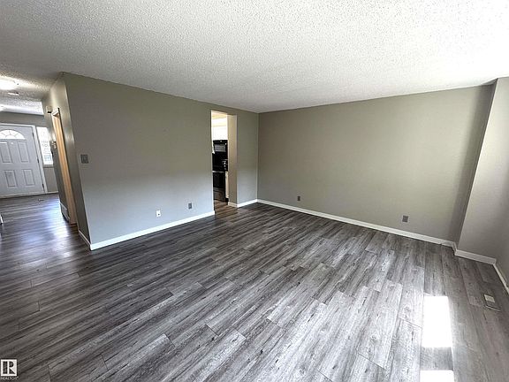 3rd image of 404 Village On The Grn NW