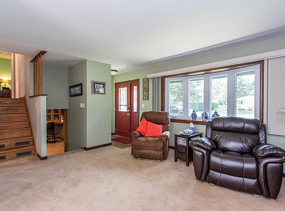 3rd image of 36377 N Edgewood Dr