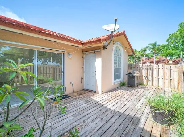 8754 SW 215th Ter, Cutler Bay, FL 33189