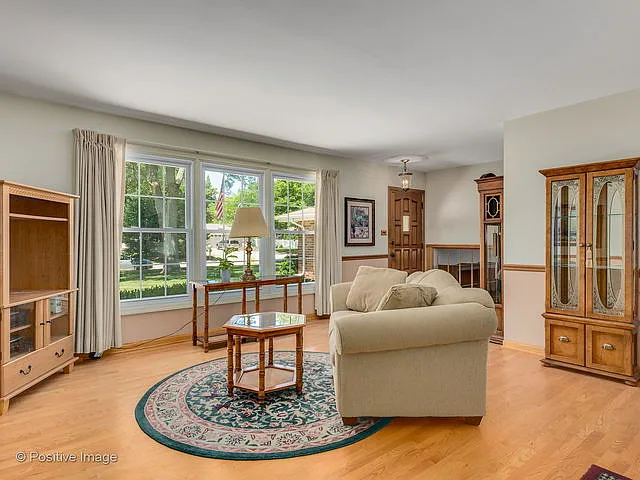 7827 Rohrer Dr — Photo 3