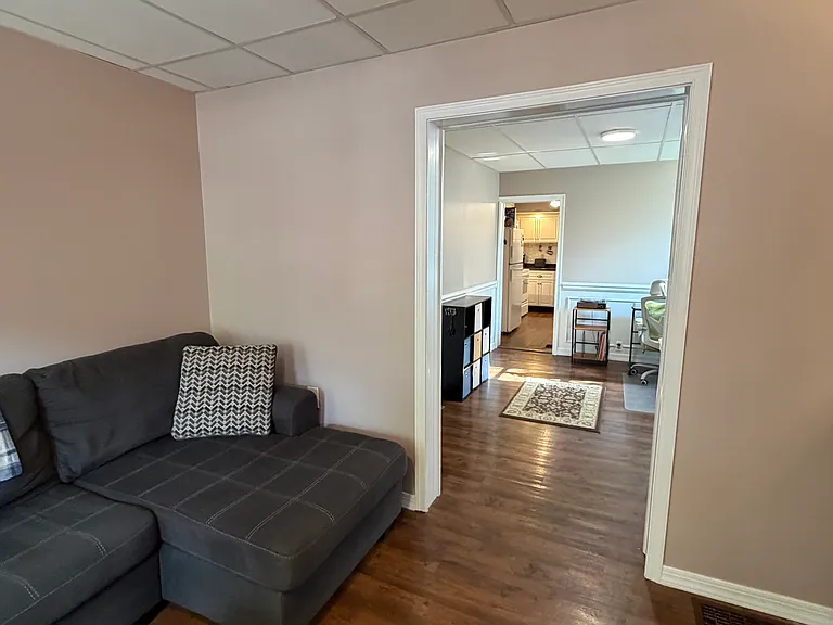 252 E Louther St — Photo 7