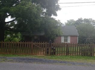 1713 Orchard Ln, Staunton, VA 24401