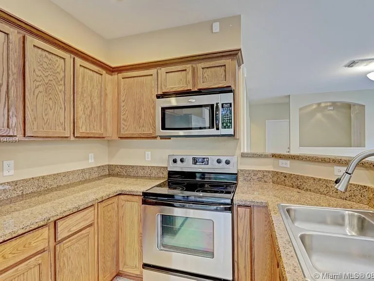 3211 Scarletta Dr — Photo 16