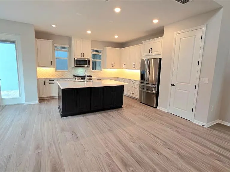 14768 Field Daisy Dr — Photo 12