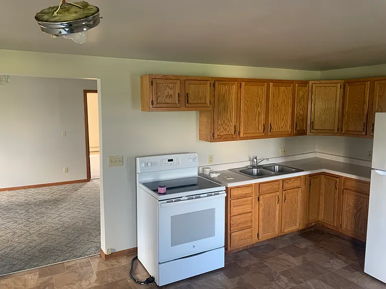 W2342 Northwestern Ave #5 — Photo 3