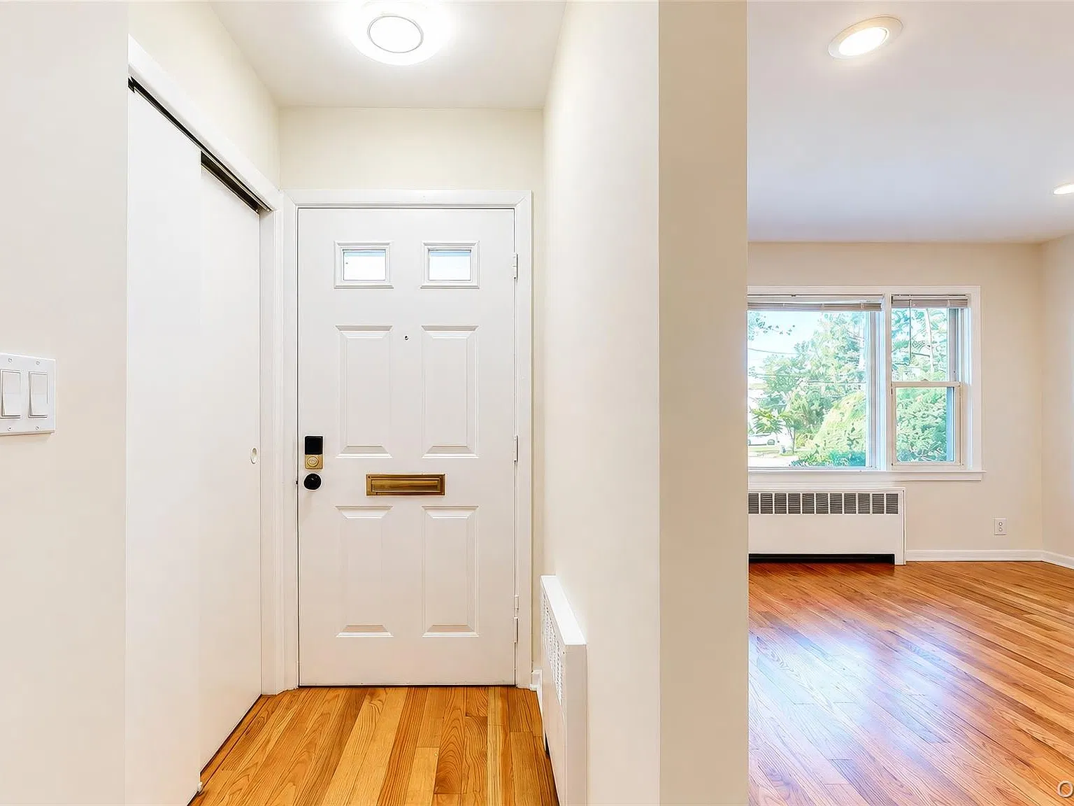 3 bed, 2.0 bath, 1704 sqft, $6,500 — Photo 3