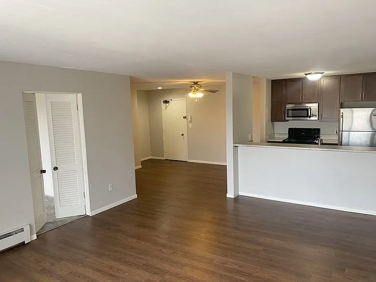 Lexington Hills Apartments — Photo 83