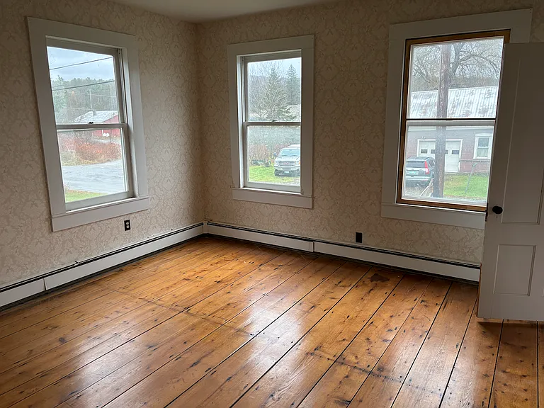 35 Creek Rd #1 — Photo 4