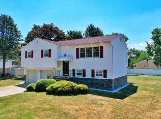 265 Rues Ln, East Brunswick, NJ 08816